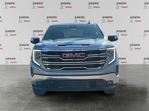 Used 2025 GMC Sierra 1500 SLT image 3