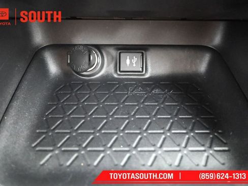 Used 2019 Toyota RAV4 LE w/ All Weather Liner Package AWD/4WD image 19