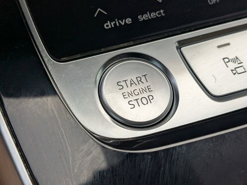 Used 2020 Audi Q7 3.0T Prestige image 34