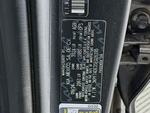 Used 2025 Kia K4 LX image 12