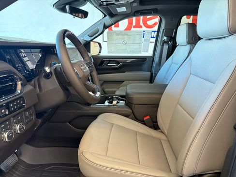 New 2026 GMC Yukon Elevation w/ Elevation Premium Package AWD/4WD image 15