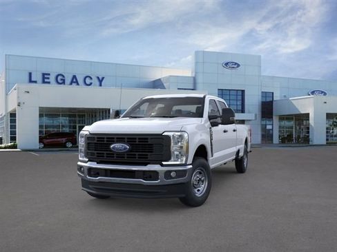 New 2026 Ford F250 XL w/ XL Chrome Package AWD/4WD image 2