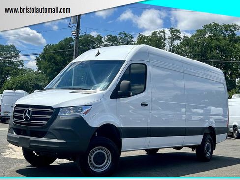 Used 2024 Mercedes-Benz Sprinter 2500 image 1