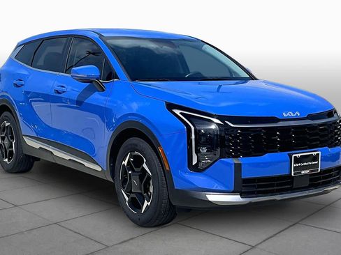 Certified 2026 Kia Sportage EX FWD image 3