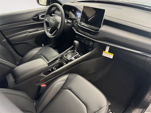 New 2026 Jeep Compass Limited image 4