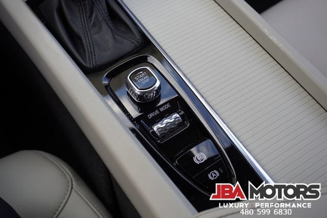 Used 2020 Volvo XC60 T5 Momentum w/ Protection Package Premier AWD/4WD image 21
