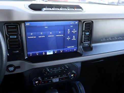 Used 2023 Ford Bronco Wildtrak image 29