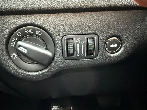 Used 2023 Dodge Charger SXT w/ Blacktop Package image 59