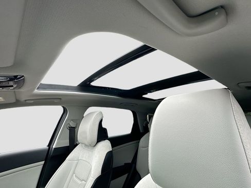 Used 2026 Kia Sportage SX image 23