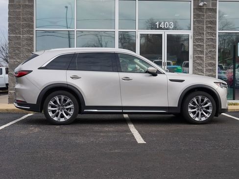 Used 2024 MAZDA CX-90 3.3 Turbo w/ Premium Package image 2