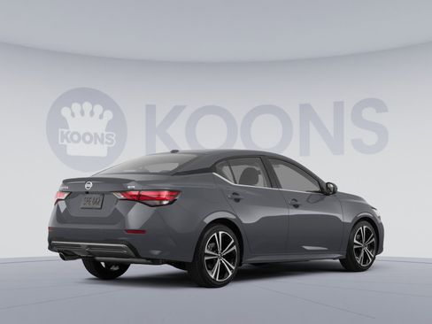 Used 2021 Nissan Sentra SR w/ SR Premium Package image 4
