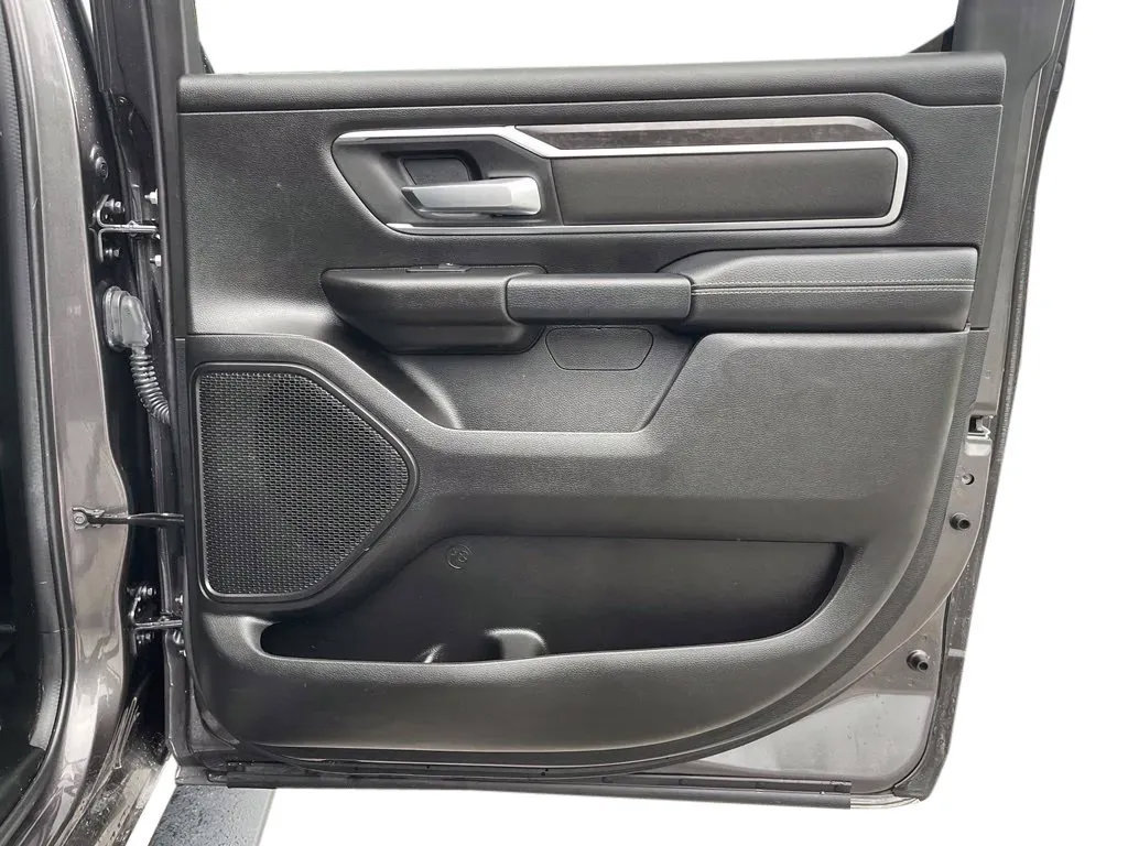 Used 2024 RAM 1500 Big Horn AWD/4WD image 17