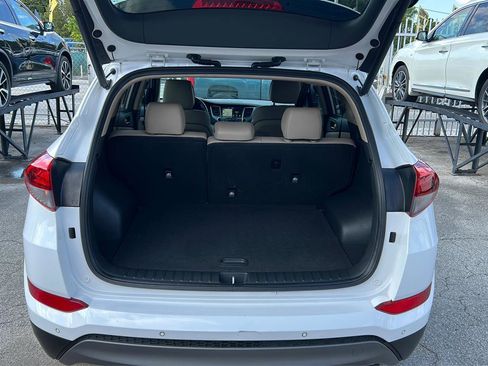 Used 2016 Hyundai Tucson Limited w/ Option Group 03 FWD image 13