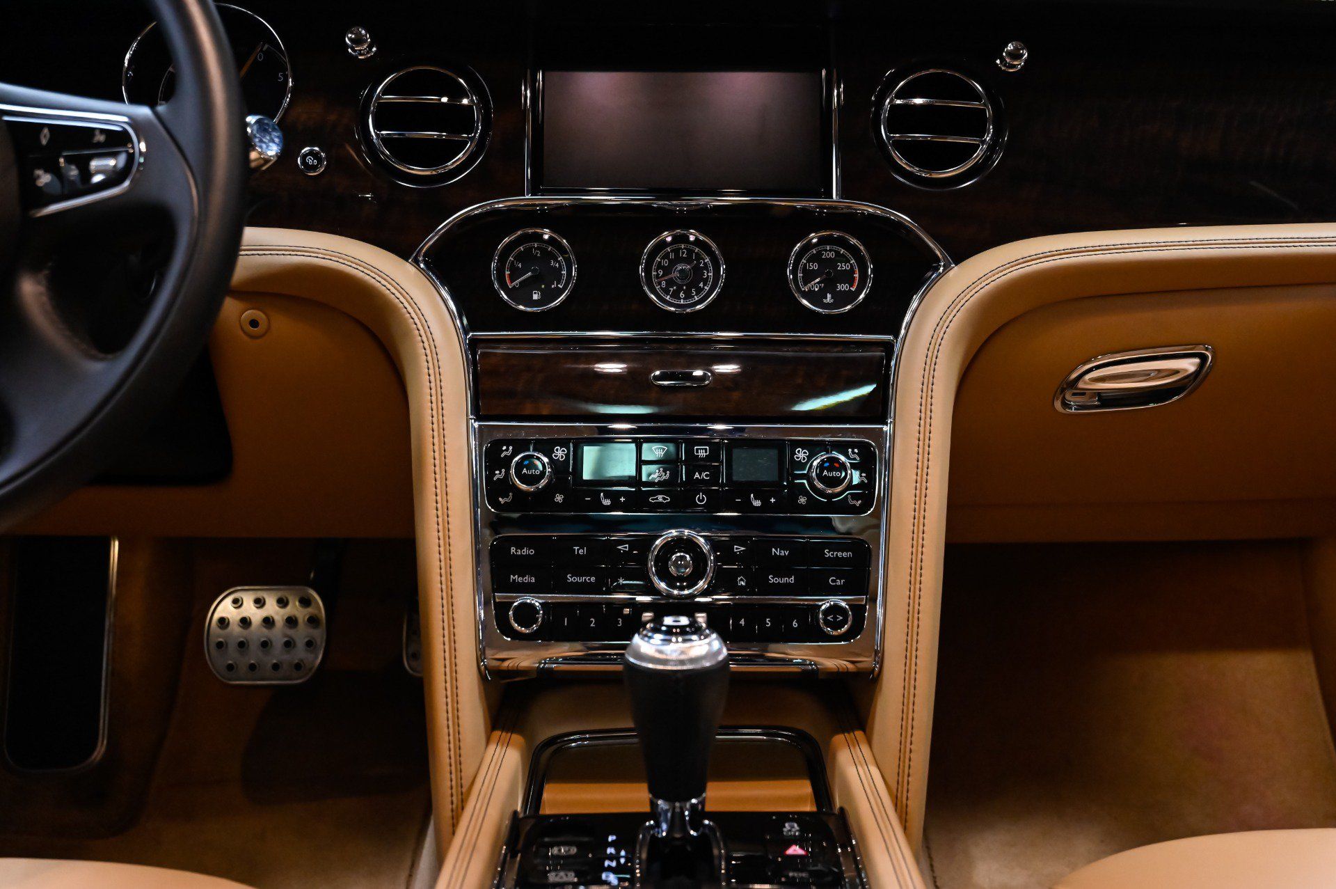 Used 2017 Bentley Mulsanne RWD image 47