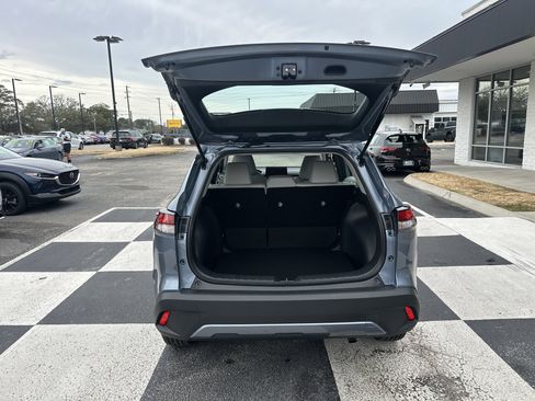 Used 2026 Toyota Corolla Cross L image 9