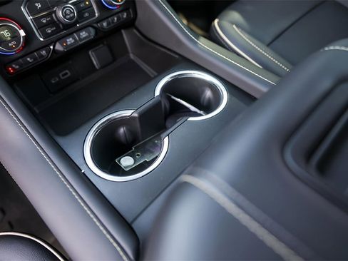 Used 2023 Chevrolet Tahoe Premier image 17