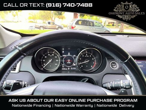 Used 2018 Land Rover Discovery Sport SE AWD/4WD image 37