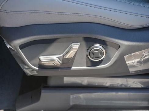 New 2026 Kia EV9 Wind image 24