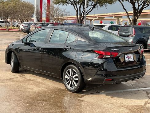 Used 2025 Nissan Versa SV image 7