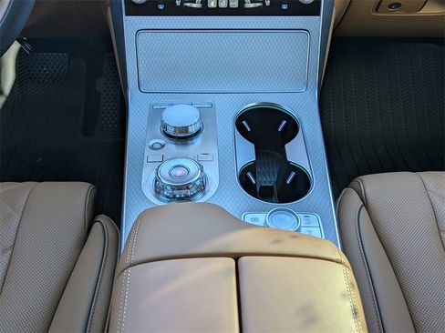 Used 2025 Genesis GV80 3.5T Prestige image 18