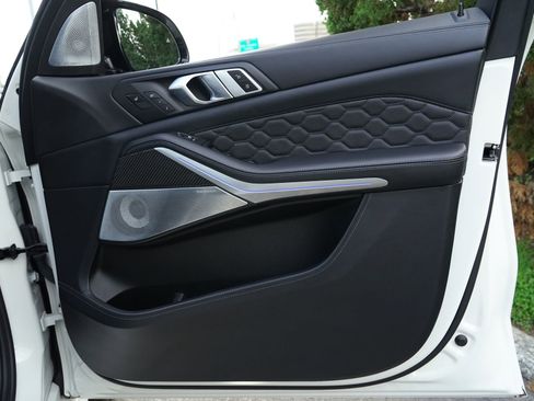 Used 2021 BMW X5 M Competition w/ Competition Package image 27