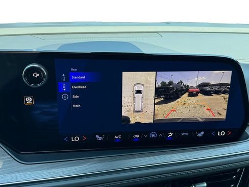 New 2026 Chevrolet Suburban Z71 w/ Z71 Off-Road Package AWD/4WD image 14
