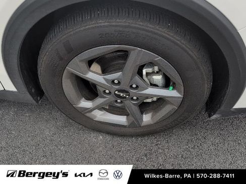 Used 2025 Kia K4 FWD image 4