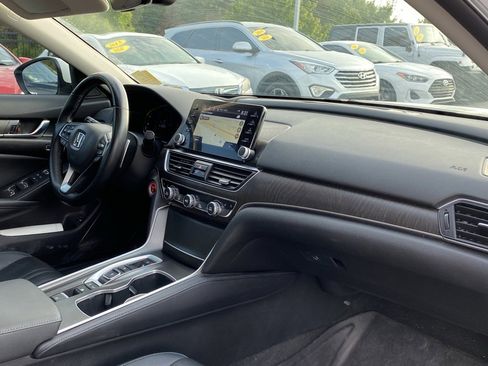 Used 2022 Honda Accord Touring image 28