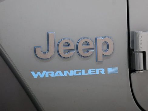 Used 2024 Jeep Wrangler Unlimited AWD/4WD image 10