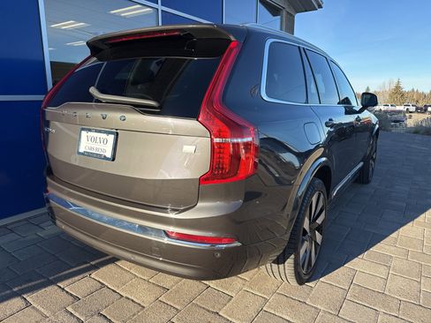 Used 2023 Volvo XC90 T8 Ultimate image 6