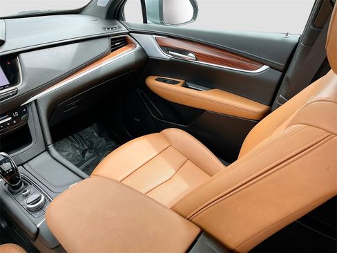 Used 2024 Cadillac XT5 Premium Luxury image 24
