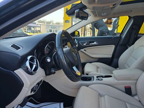 Used 2018 Mercedes-Benz GLA 250 4MATIC image 16