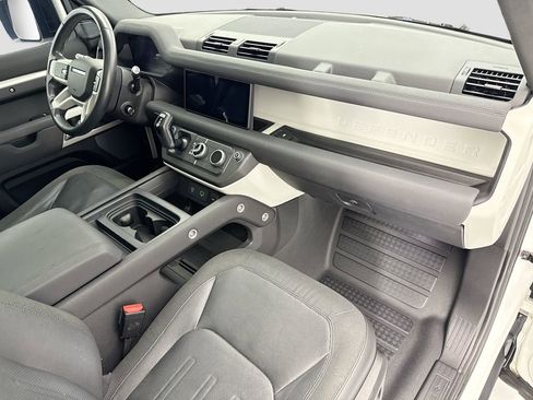 Used 2020 Land Rover Defender 110 SE image 16