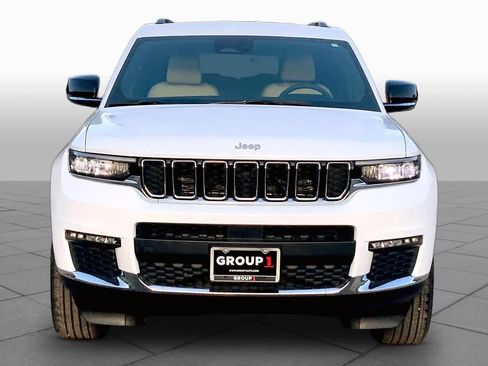 Used 2025 Jeep Grand Cherokee L Limited RWD image 4