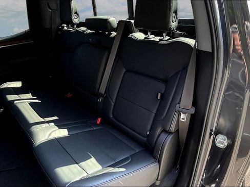 Used 2023 GMC Sierra 1500 Denali AWD/4WD image 25