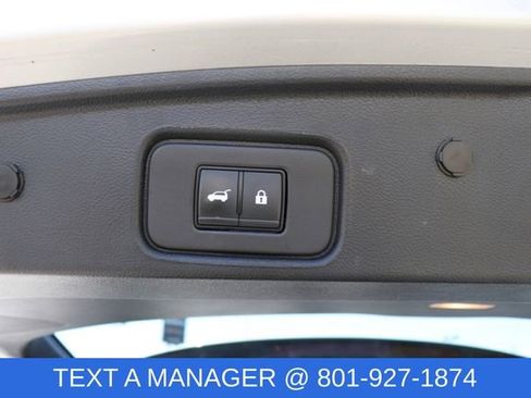 Used 2025 Nissan Pathfinder SV AWD/4WD image 15