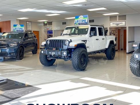 Used 2021 Tesla Model Y Long Range image 6