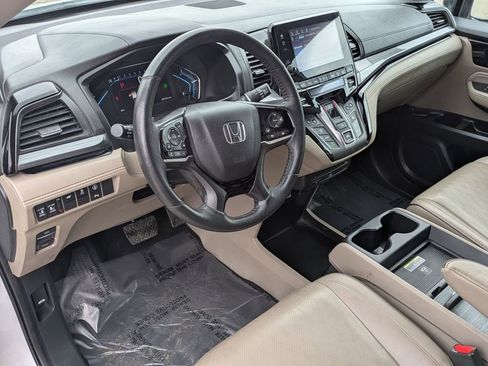 Used 2023 Honda Odyssey Elite image 12