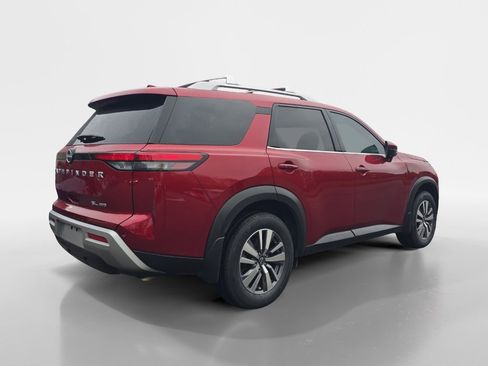 Used 2024 Nissan Pathfinder SL image 5