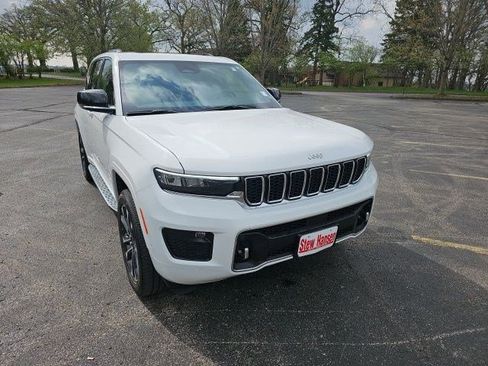 Used 2024 Jeep Grand Cherokee Overland w/ Luxury Tech Group IV image 8