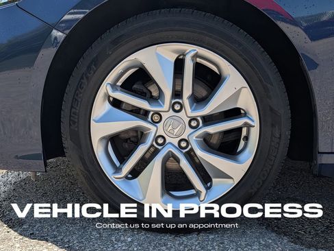 Used 2018 Honda Accord LX image 15