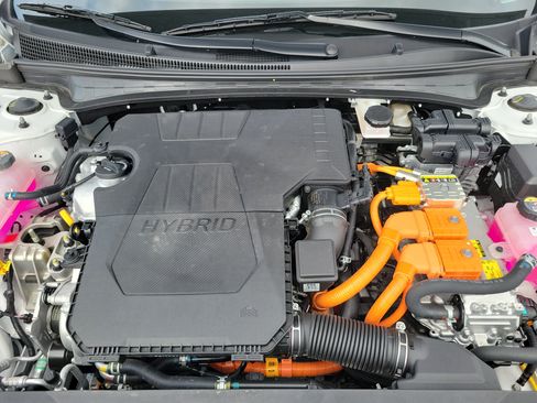 Certified 2025 Hyundai Elantra SEL FWD image 26