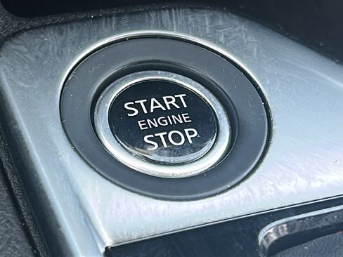 Certified 2024 Nissan Sentra SR FWD image 24