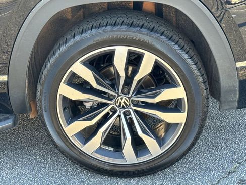 Used 2022 Volkswagen Atlas SEL Premium image 19