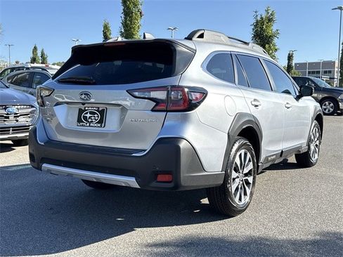Certified 2025 Subaru Outback Limited image 3