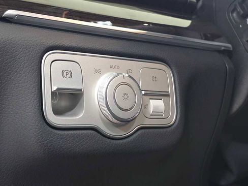 Certified 2025 Mercedes-Benz GLS 450 4MATIC image 25