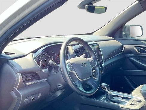 Used 2022 Chevrolet Traverse Premier w/ Redline Edition image 9