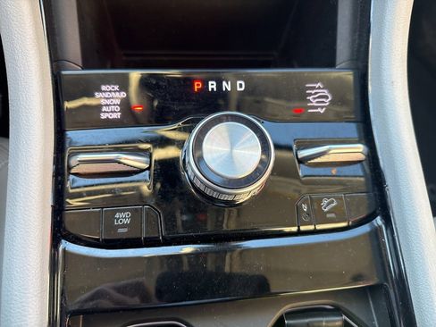 Used 2022 Jeep Grand Cherokee Overland image 16