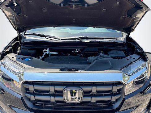 Certified 2025 Honda Ridgeline RTL image 35