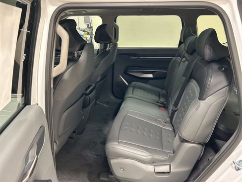 New 2026 Kia EV9 Wind image 26